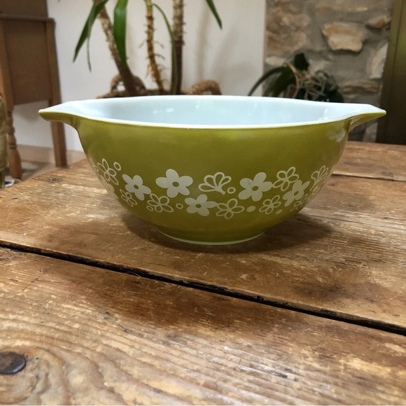 Vintage Pyrex Mixing Bowls - Spring Blossom - Picture 8 of 12
